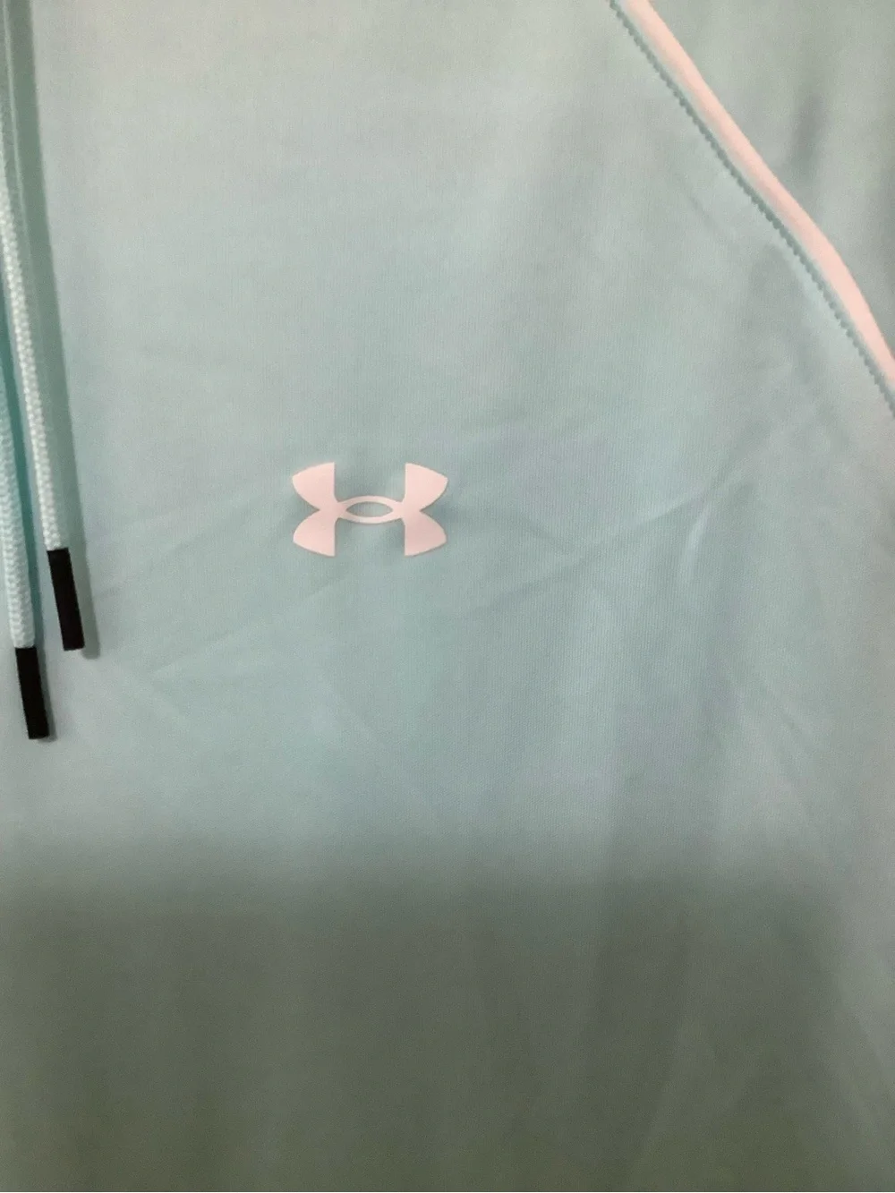Under Armour Women’s Long-Sleeve Hooded Performance Tee - Picture 5 of 6